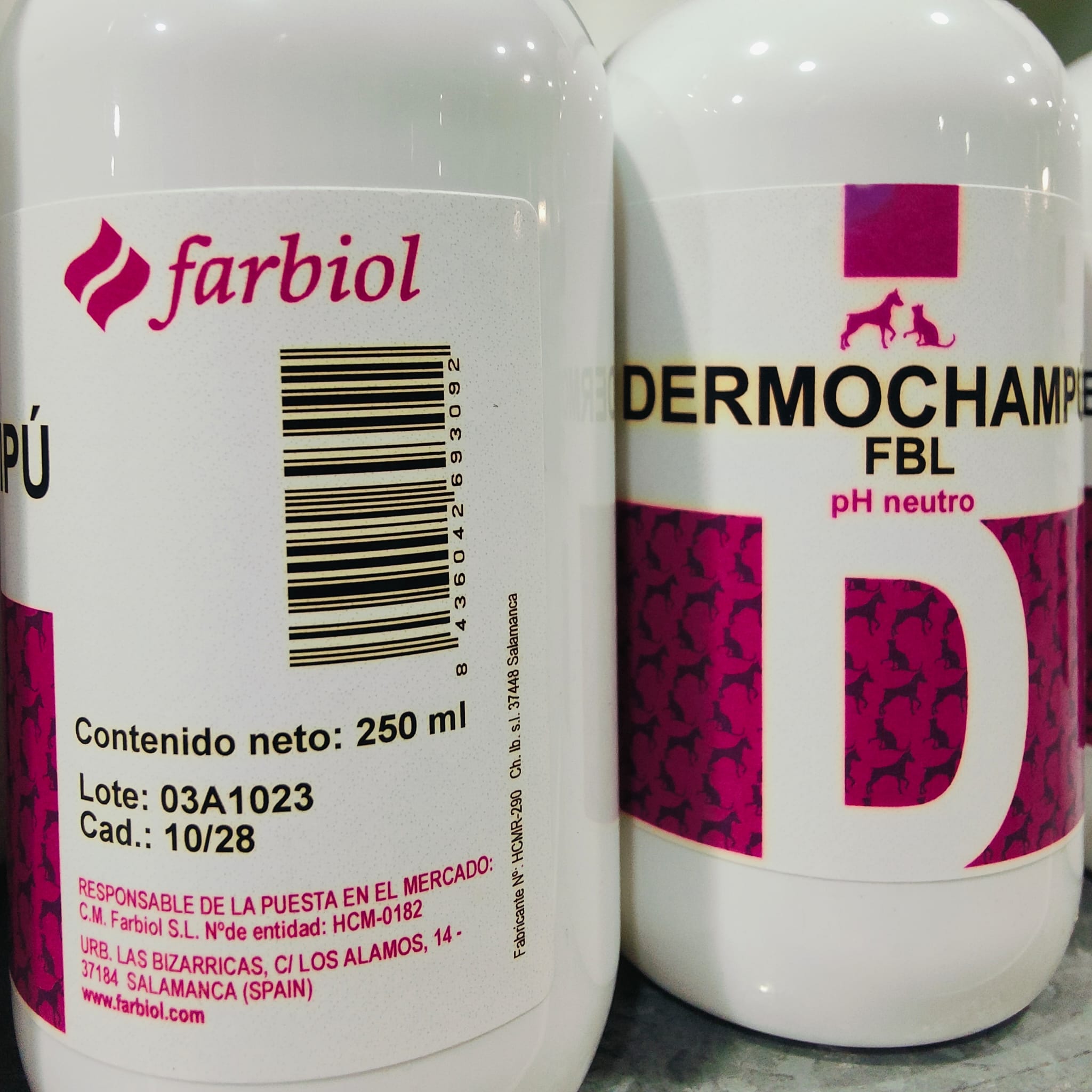 Dermochampu Perros y Gatos 250 ml. Fbl - Image 2